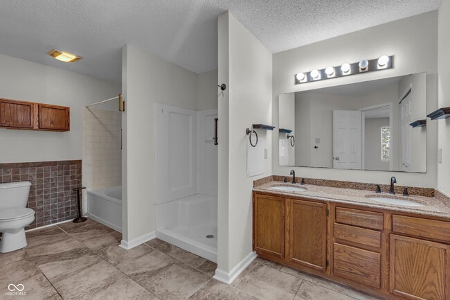 Building Photo - 10187 Hatherley Way