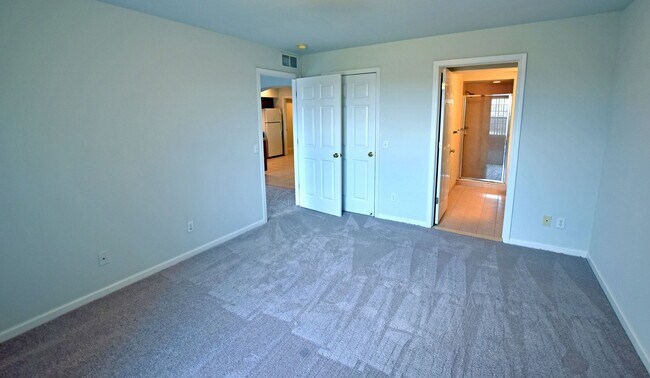 Building Photo - 8306 N Annsbury Cir