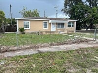 Building Photo - 8924 NW 35th Ct