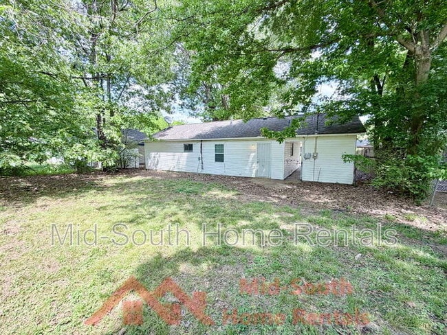 Building Photo - 3231 Harvester Ln