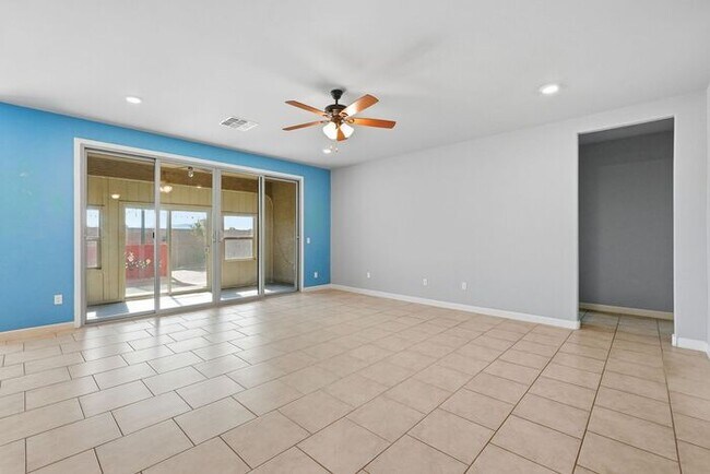 Building Photo - Modern 4 BR / 2 BA Tucson Retreat: Covered Pergola, Fenced Yard & 2-Car Garage