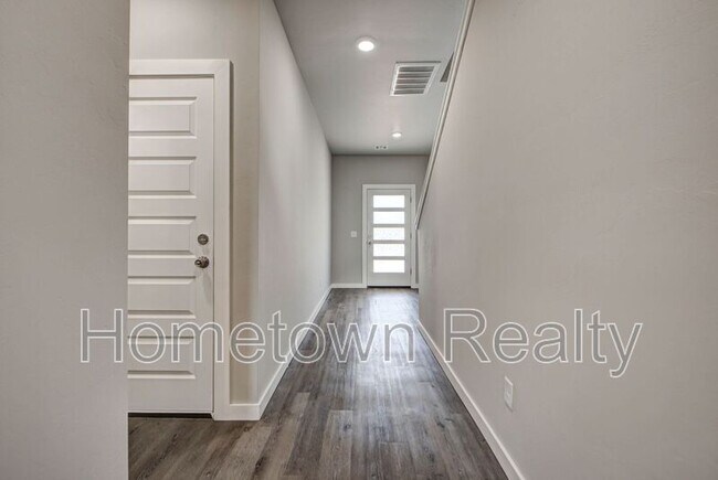 Building Photo - 8923 NW 109th Terrace