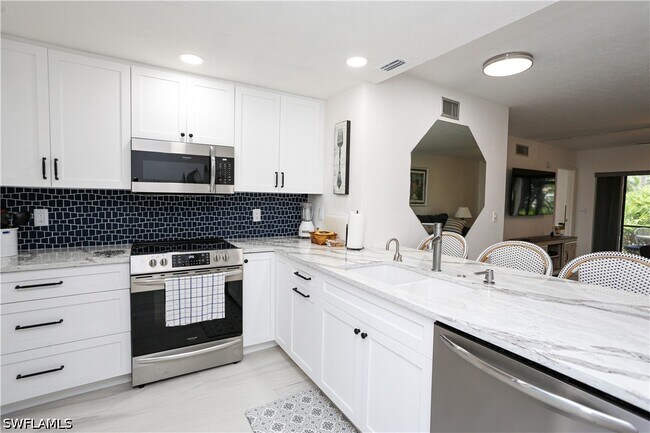 Building Photo - 1765 Courtyard Way