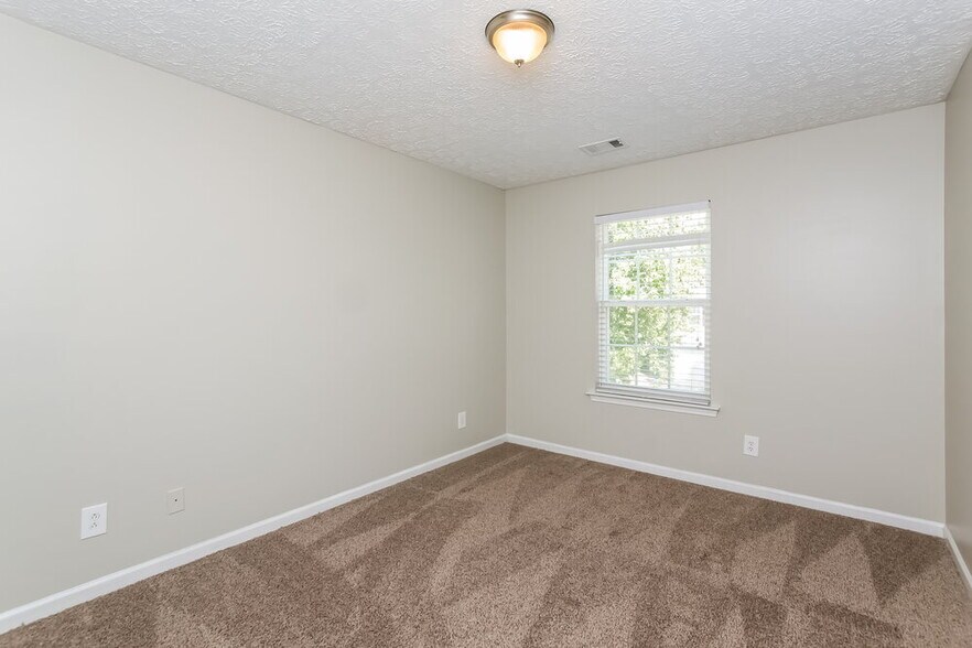 Building Photo - 235 Osmanthus Way