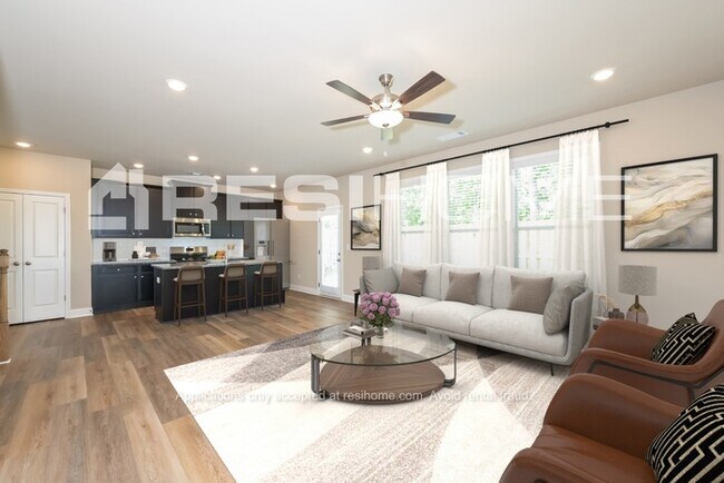 Building Photo - 147 Rockaway Dr S