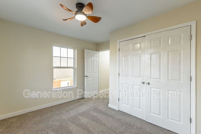 Building Photo - 2205 E 12th St