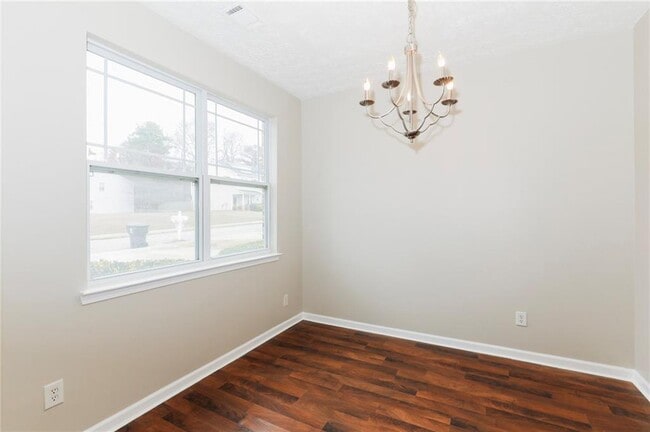 Building Photo - 6212 Ellenwood Dr