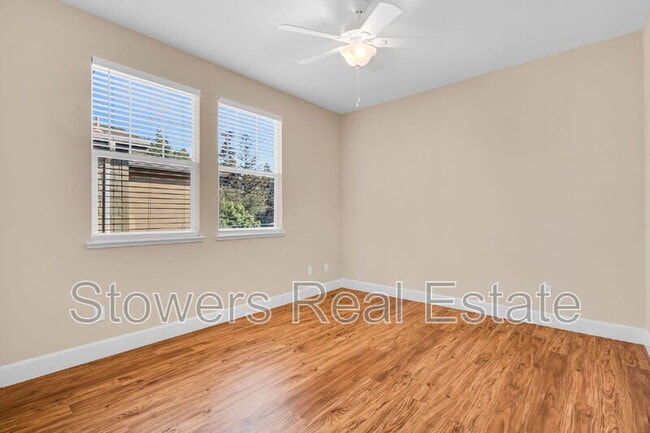 Building Photo - 718 El Paseo Cir