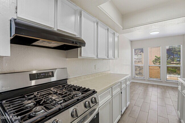 Building Photo - 10604 Springwood Dr