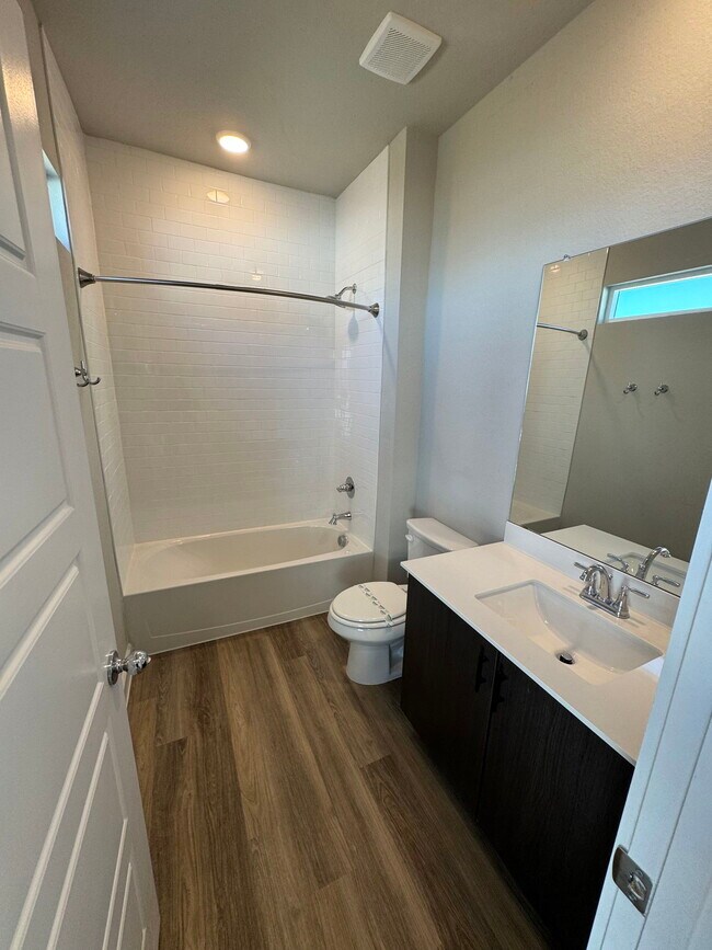 Building Photo - 200 White Water Dr