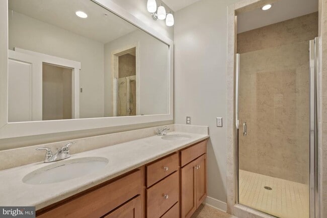Building Photo - 2735 Cassedy St
