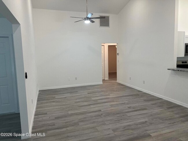 Building Photo - 1071 Cadillac Dr NE