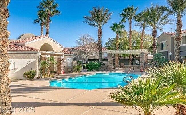 Building Photo - 10245 S Maryland Pkwy