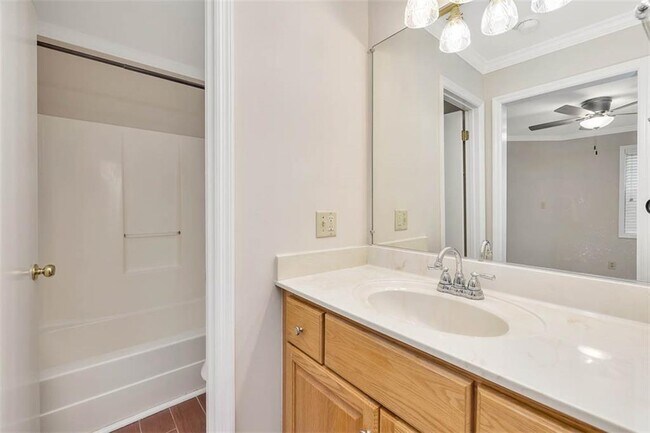 Building Photo - 605 Harbour Oaks Dr