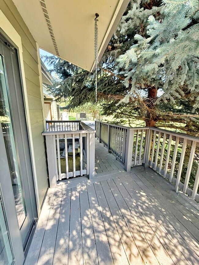 Building Photo - Private and Quiet Six Bedroom Home on 1 Acre, Southside Bozeman
