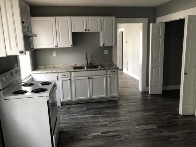 Building Photo - 1041 15th St