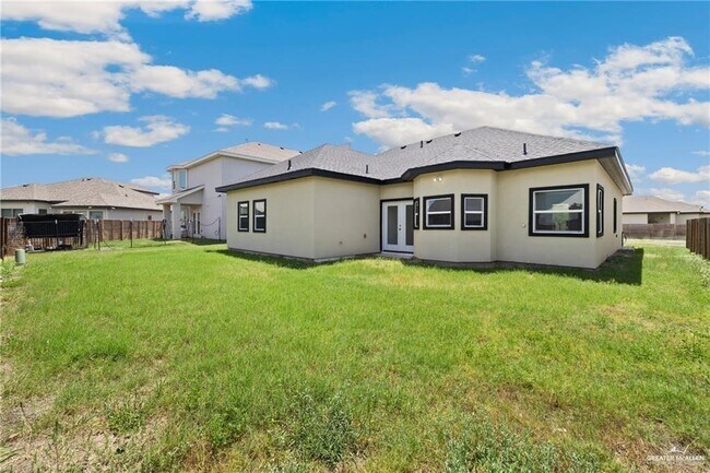 Building Photo - 17 E Santorini Dr