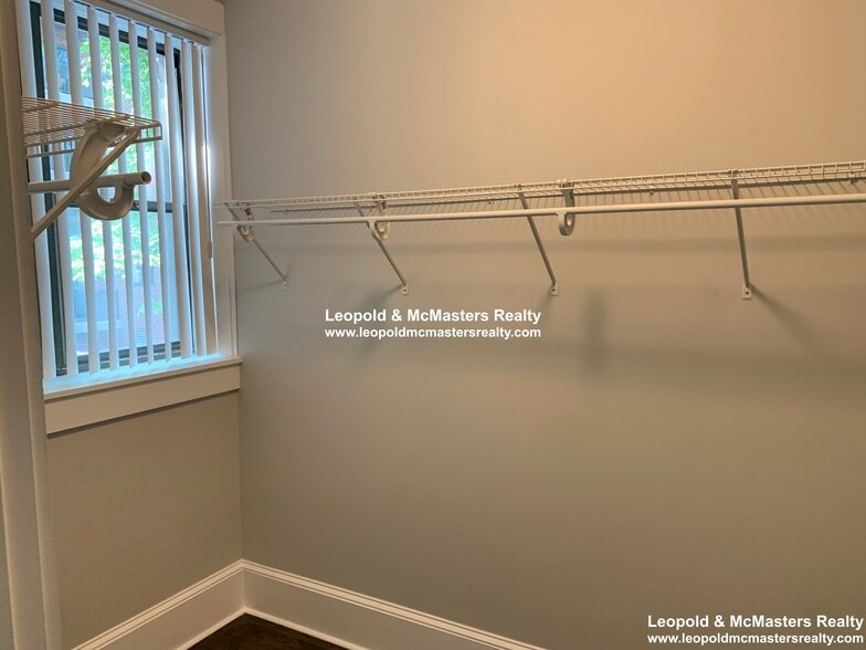 Building Photo - 130 Longwood Ave