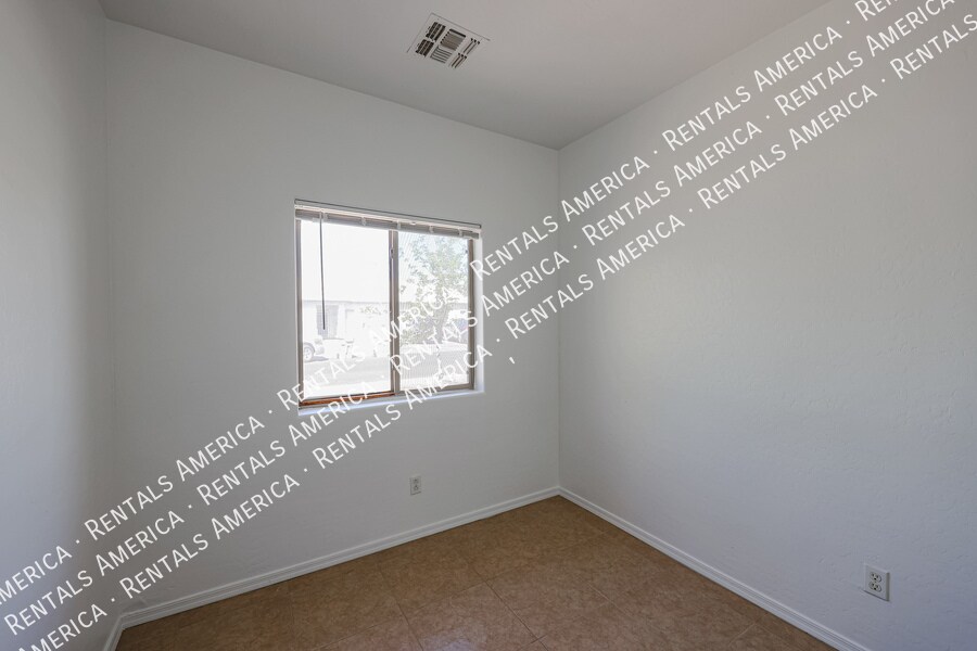 Building Photo - 6837 N 81st Dr