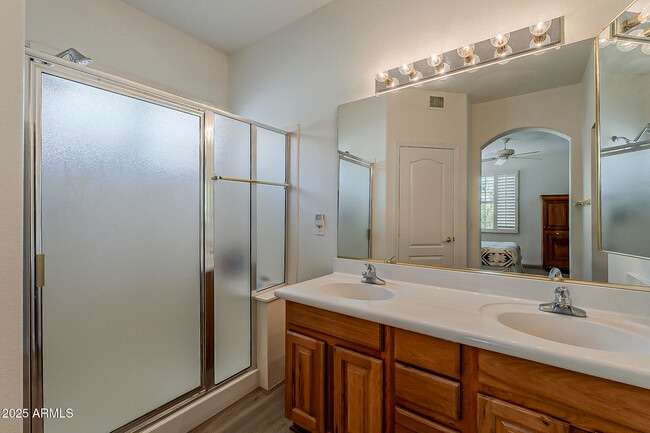 Building Photo - 18048 W Fairway Dr