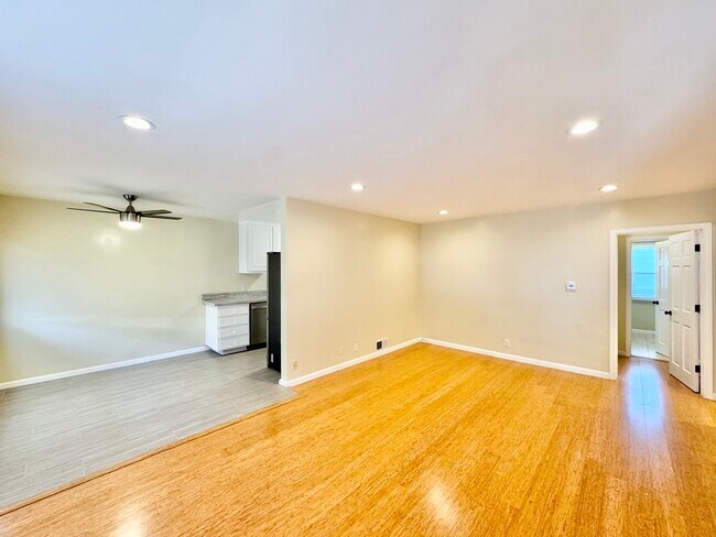 Primary Photo - 3910 Coco Ave