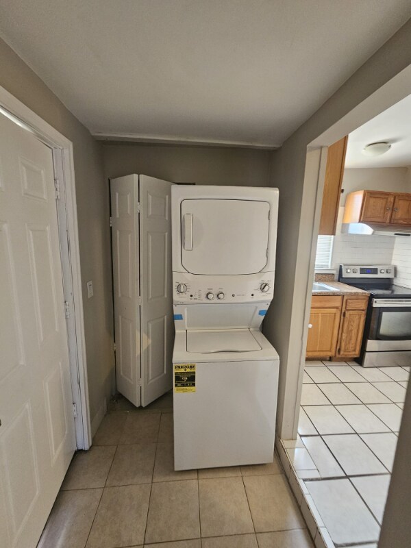 Building Photo - 809 Eastern Ave NE