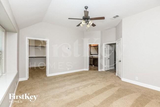 Building Photo - 964 Tara Dr