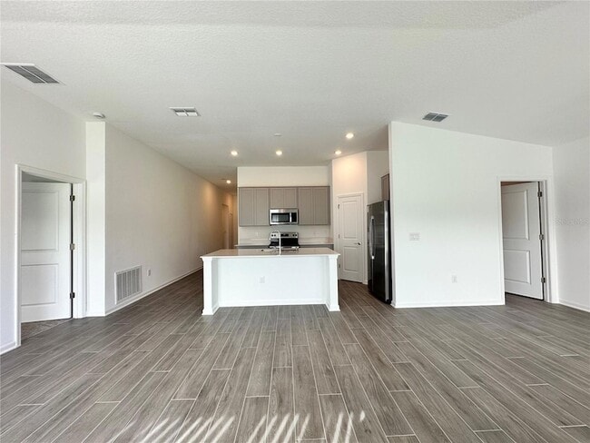 Building Photo - 309 Loch Ct