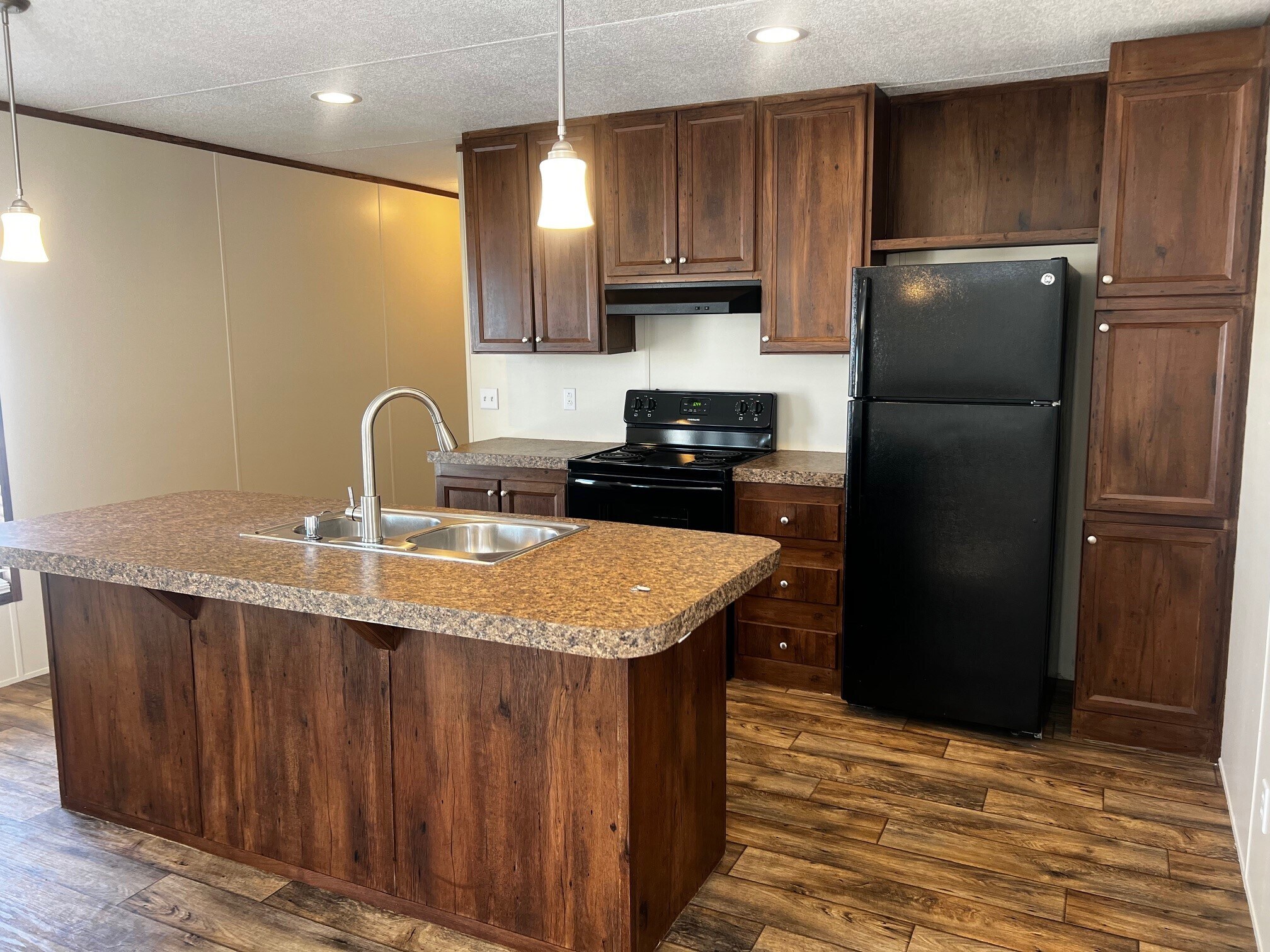 Building Photo - 709 N Collins Fwy