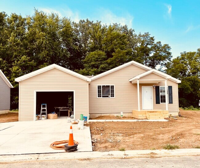 Building Photo - 4290 OH-601