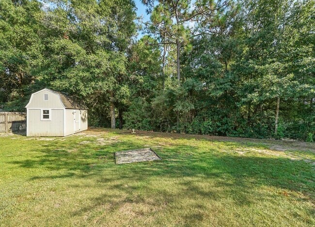 Building Photo - 5897 Saratoga Dr