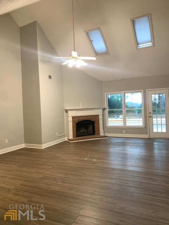 Building Photo - 3530 Pierce Arrow Cir