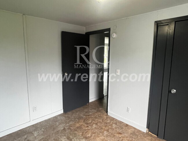 Building Photo - 1420-D Cleveland-