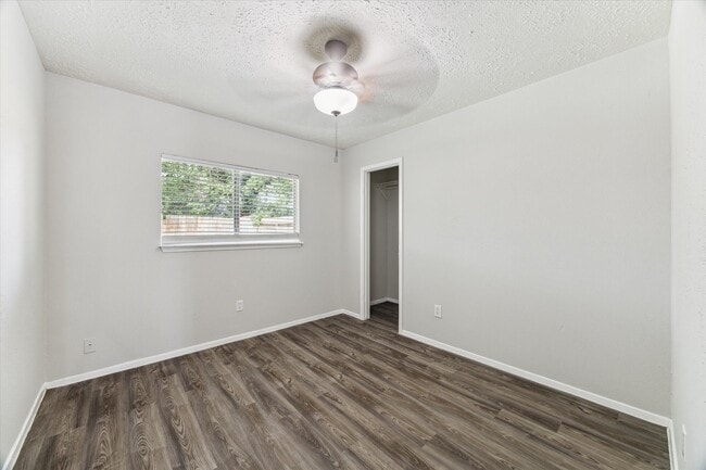 Building Photo - 10032 Ridgecoral Dr