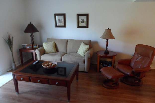 Building Photo - 18081 SE Country Club Dr