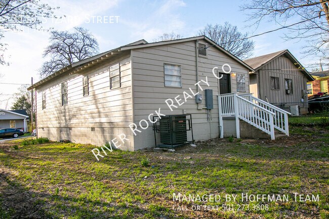 Building Photo - 3119 S Izard St