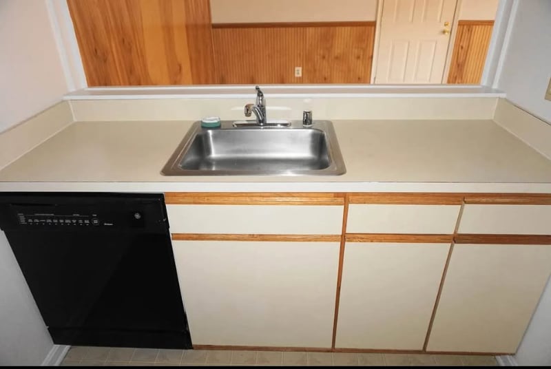 Building Photo - 6 Banyan Wood Ct