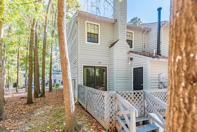 Building Photo - 1 Willow Bridge Dr