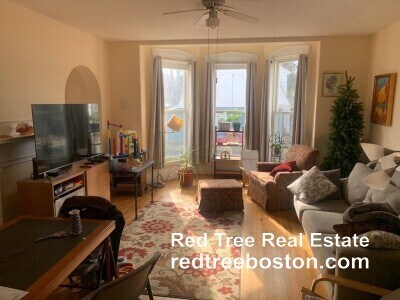 Building Photo - 84 Walker St