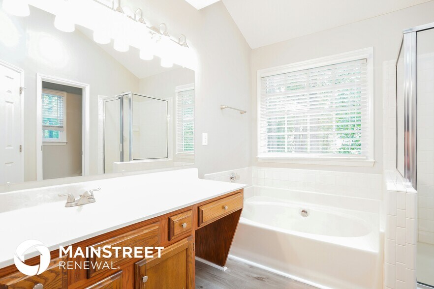 Building Photo - 3600 Hopper St