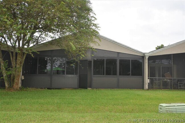 Building Photo - 514 Woodgate Cir