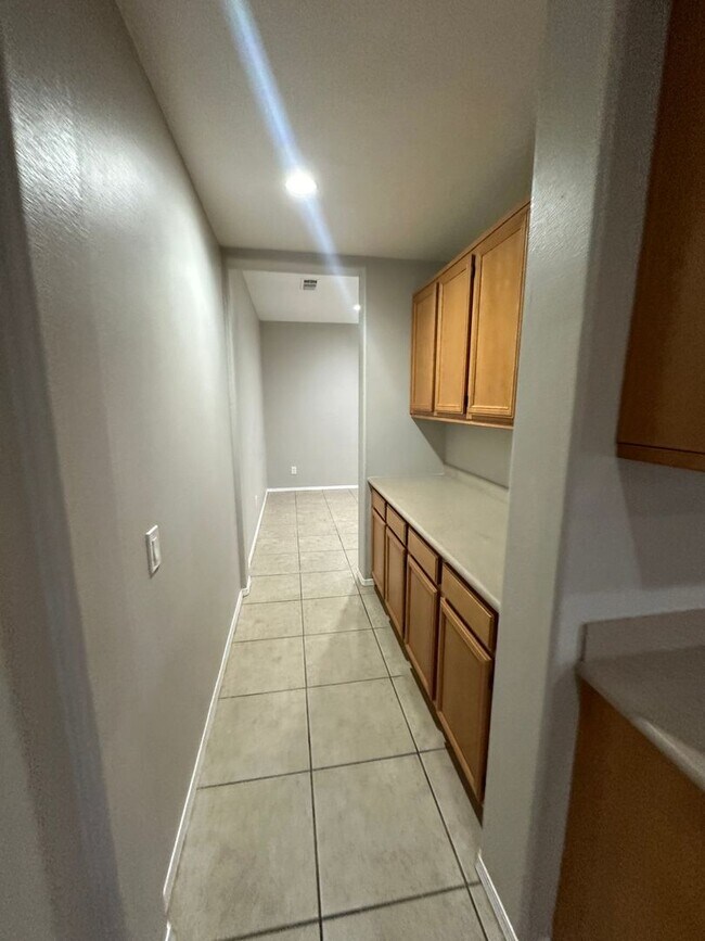 Building Photo - Nice Home For Rent