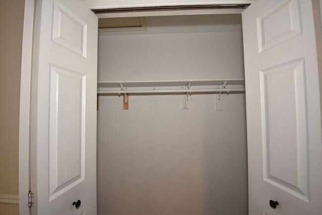 Building Photo - Cross Creek 4 bedroom home