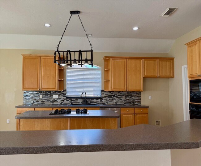 Building Photo - 12010 Sundance Ct