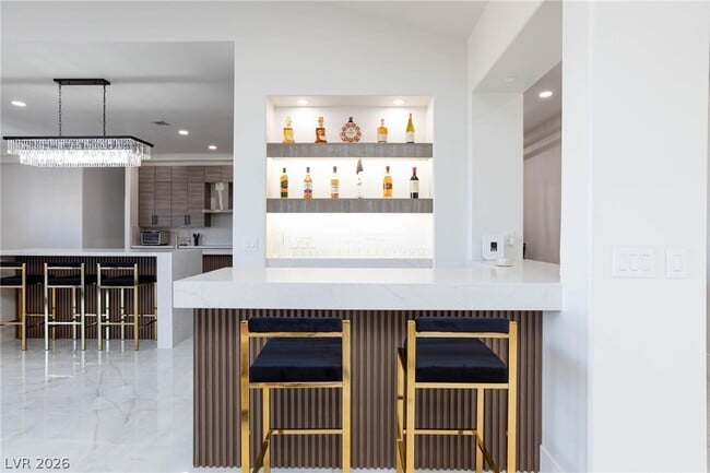 Building Photo - 6525 Ponderosa Way