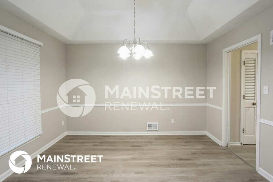 Building Photo - 11906 E 60 St