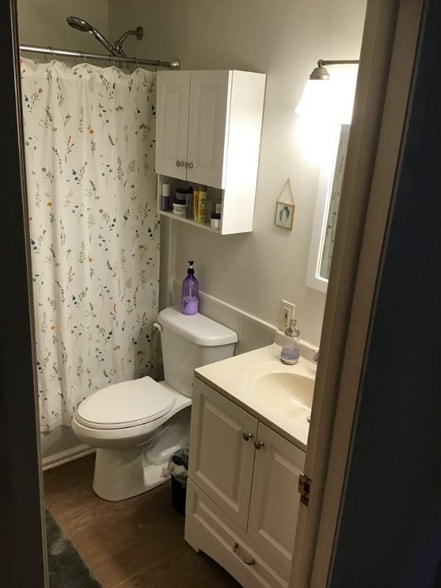 Building Photo - 705 Anna St