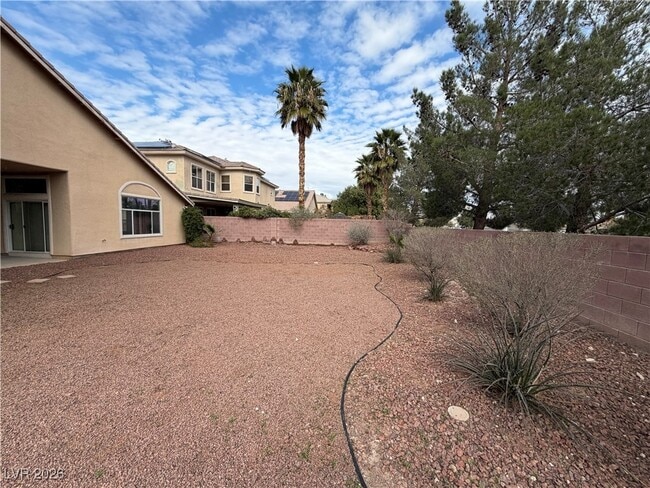 Building Photo - 6124 Rabbit Track St