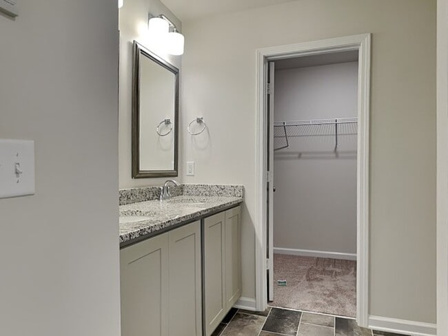 Building Photo - Available Now!  Burnside Farms  - Fenced i...