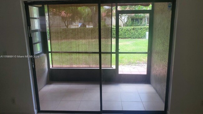 Building Photo - 9073 Vineyard Lake Dr